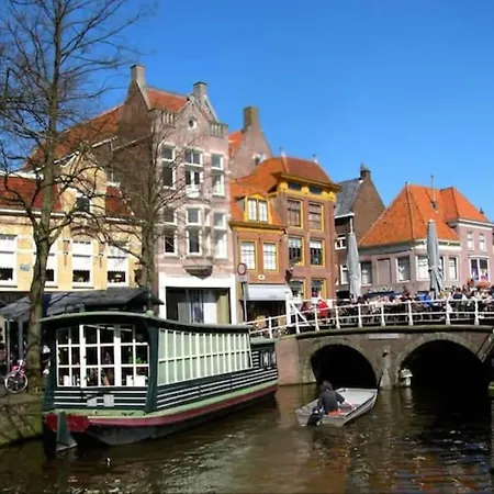Herenhuis Aan De Gracht Tatil Evi Alkmaar